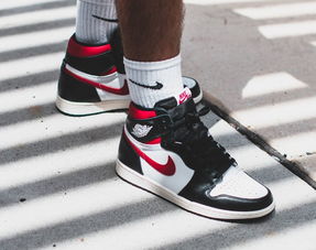 球鞋市场炒作的背后,我们消费一双球鞋时应该思考些什么