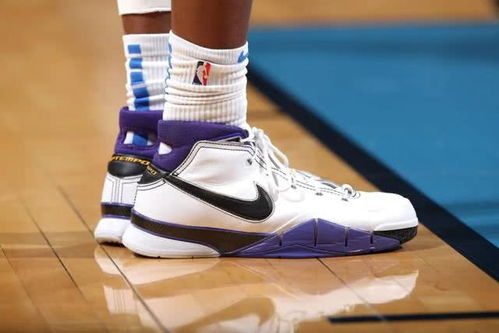 nba球员上脚 亚历山大的球鞋,很多科比战靴和倒勾