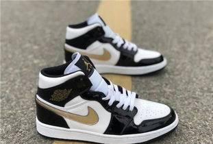 4月球鞋榜丨倒勾aj1稳坐炒卖榜首位 销量榜nike与yeezy平分秋色