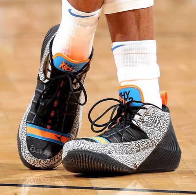 蛇纹红曼巴!10月22日NBA赛场球鞋特写照赏析