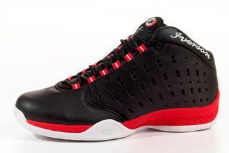 艾弗森球鞋：传奇球星与篮球文化的结晶