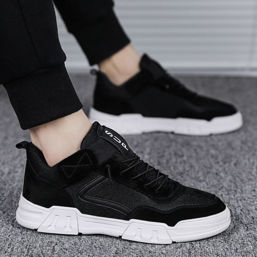 春季潮流新风尚 男士韩版透气板鞋，休闲运动两相宜